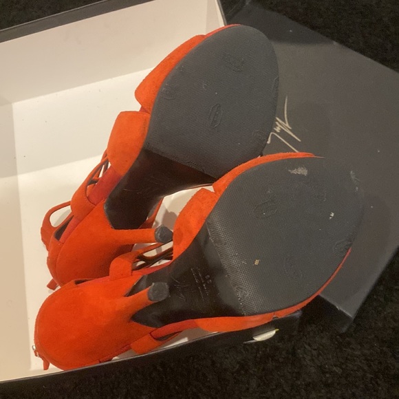 Giuseppe Zanotti red-orange suede heel - Picture 5 of 9